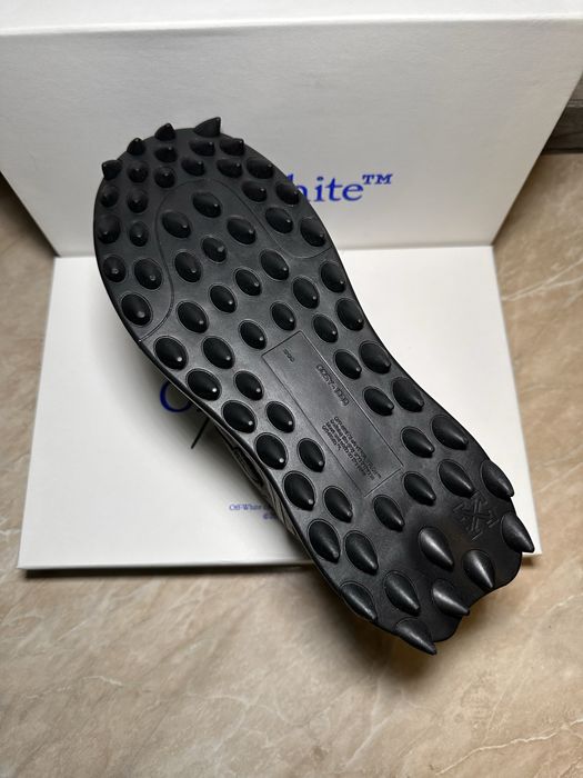 Adidasi Off-White Odsy 1000