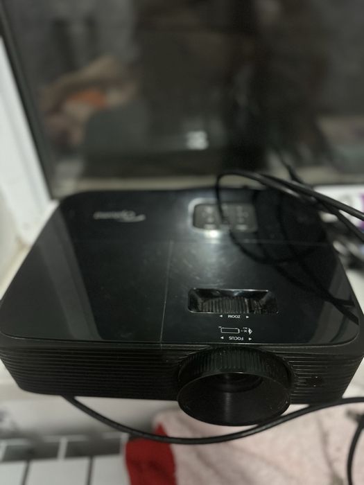 Проектор 3200 люмин 10000сағат жұмыс істейді