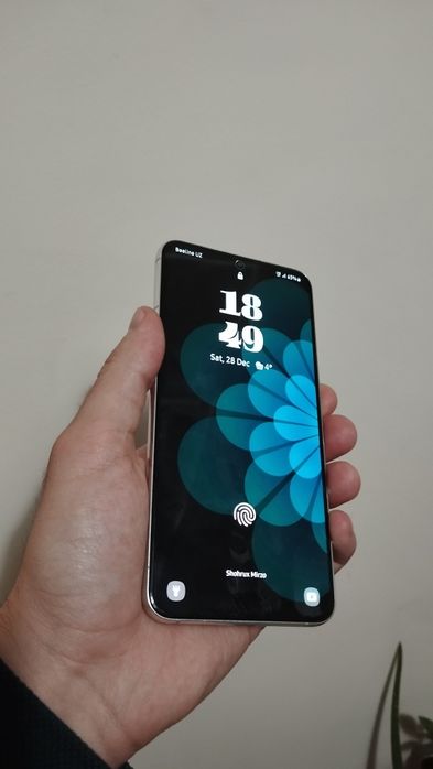 Samsung Galaxy S22 plus