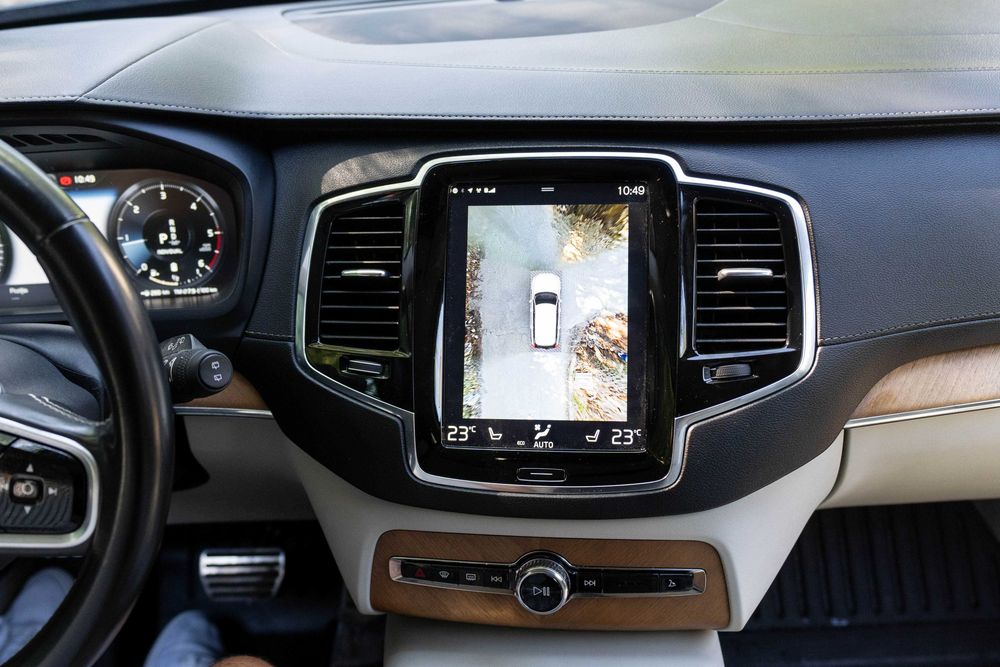 Vand VOLVO XC90, an 2020, automat, 4x4, 26.600 euro TVA INLCUS !