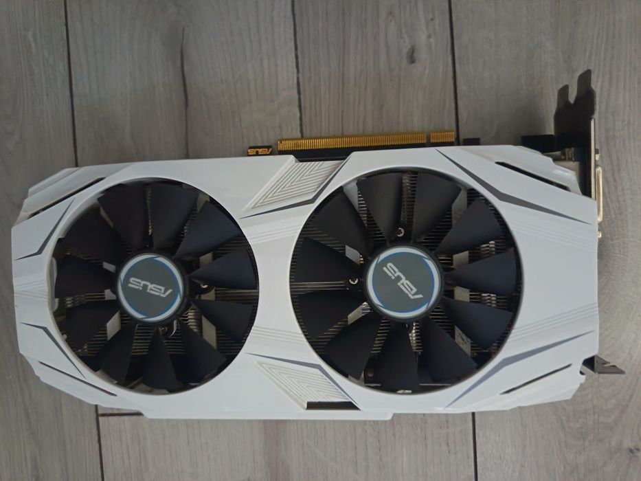 Видеокарта gtx 1060 3gb в перфектно състояние