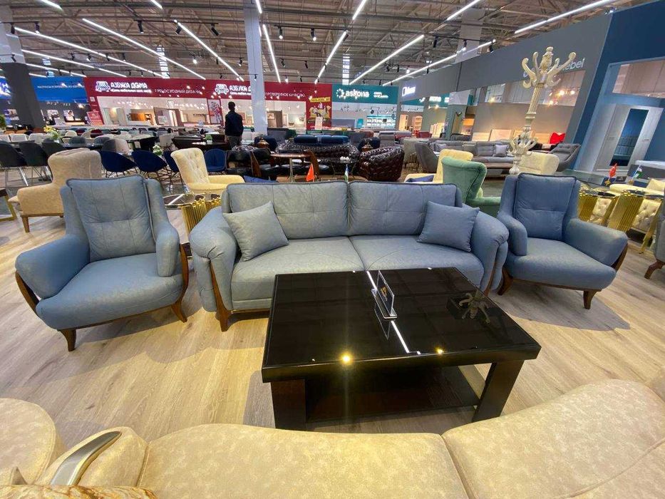 Мягкая мебель (диван и кресло)