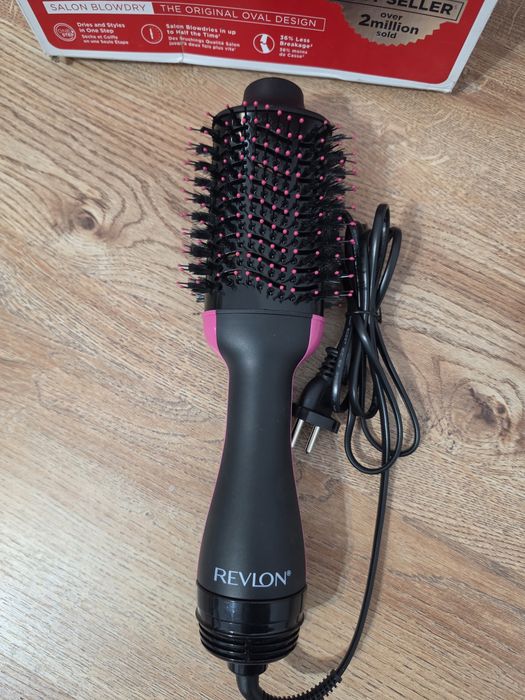 Perie electrică REVLON One-Step Volumiser (2 în 1)