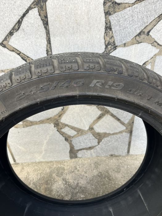 1бр. гума 245/40/19  Pirelli PZERO Winter