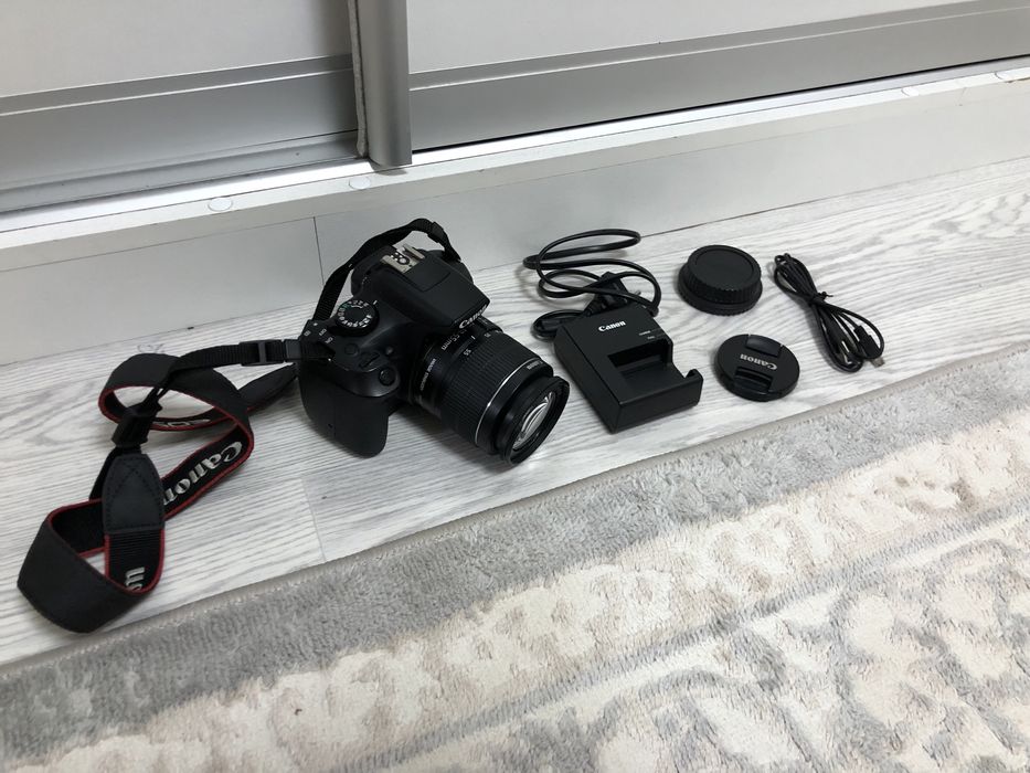 Canon 1300D фотоаппарат