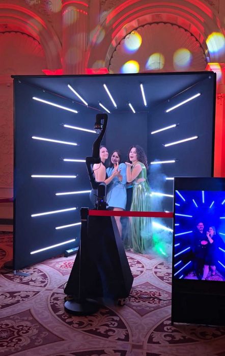 NOUTATI! Brat Robotic GLAMBOT si PAPARAZZI Booth de vanzare PBF TECUCI