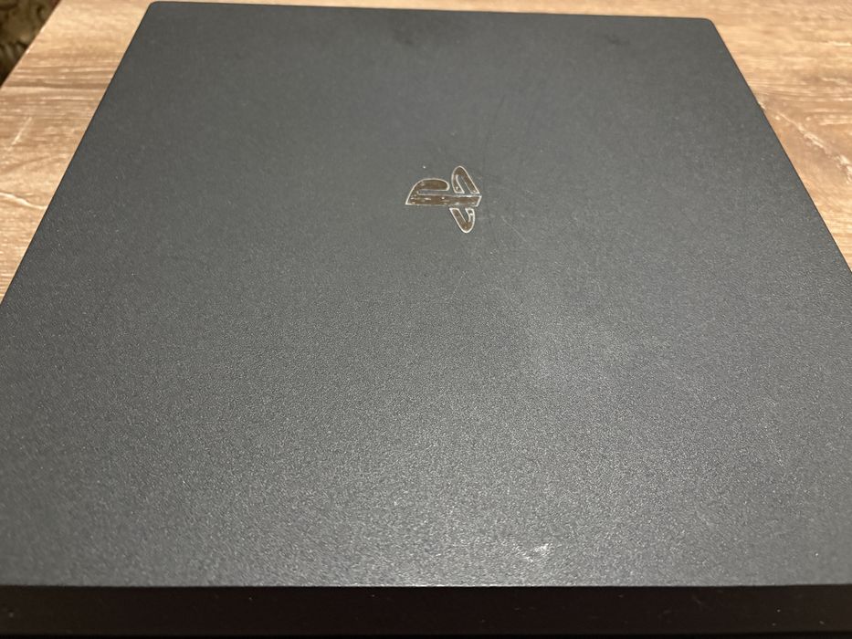 Продам Ps4 Pro 1Tb