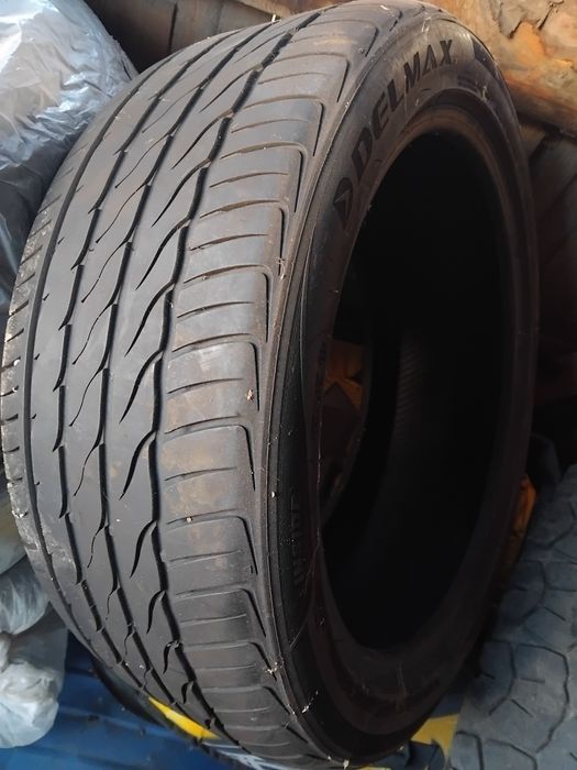 Продаю шины с дисками на 19