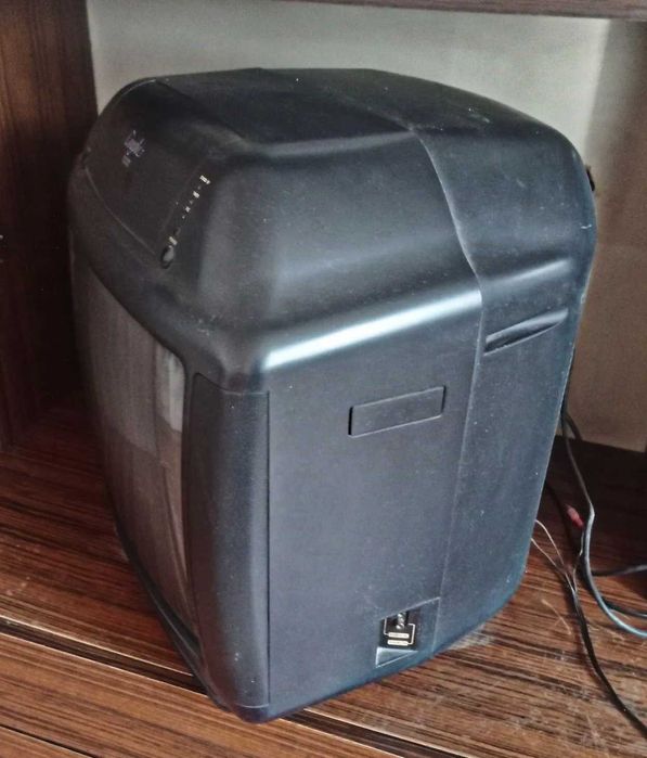 телевизоры из дома - Sanyo (Япония) и Samsung (Корея)