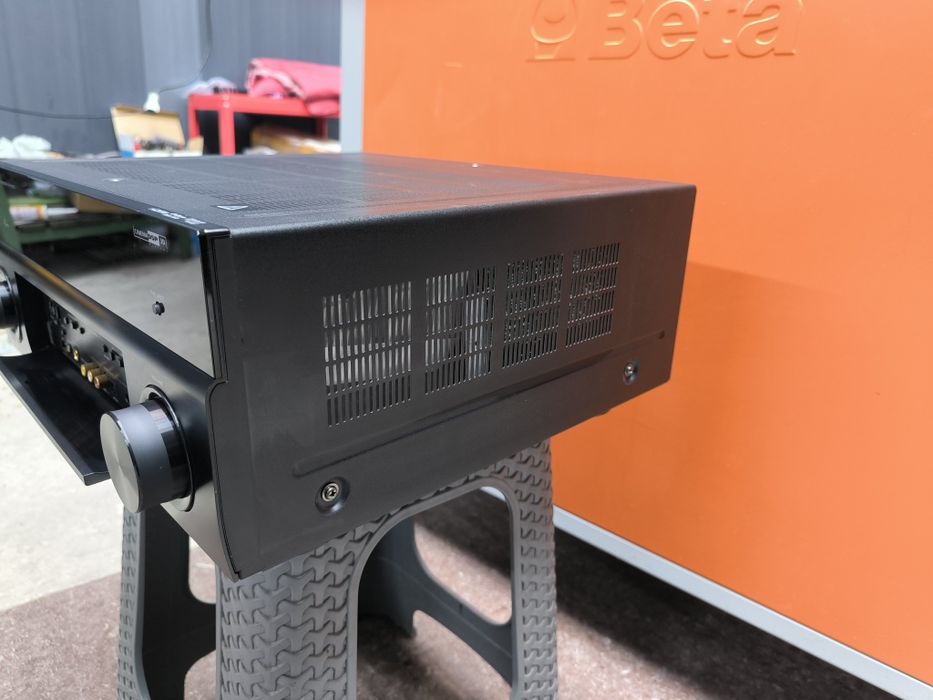 Yamaha rx -v 1073  7.2 channel