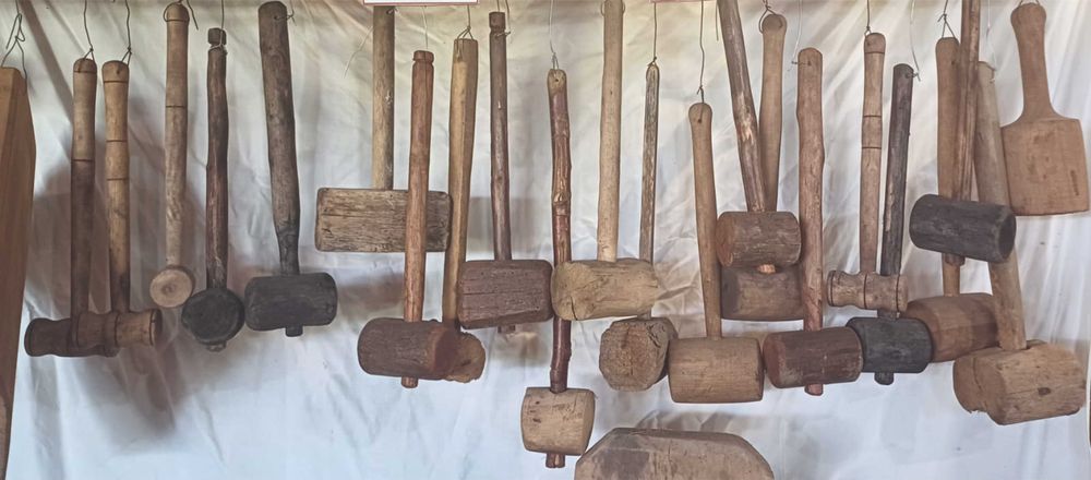 Toaca din lemn si ciocane