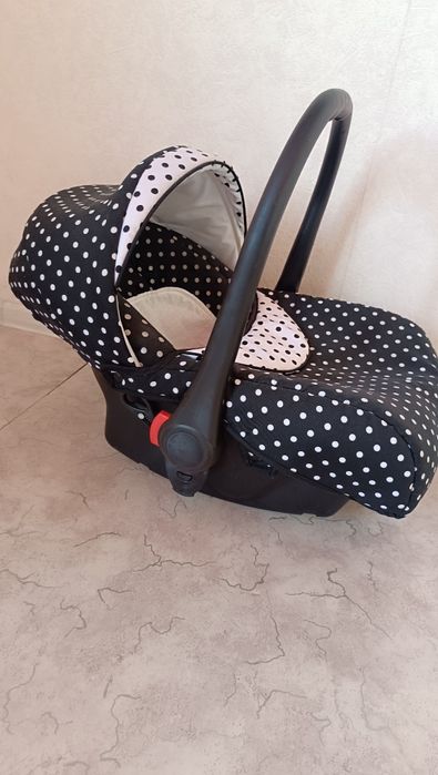 Авто кресло продам