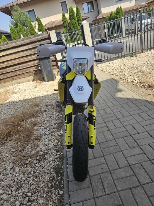 Husqvarna 701 Supermoto.