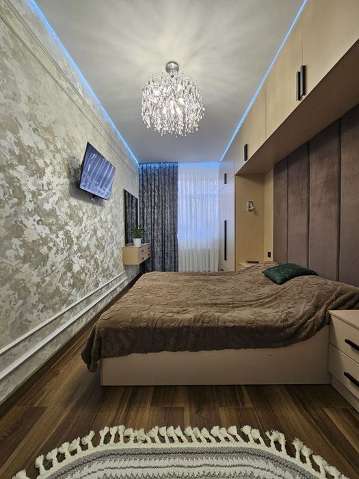 Продам 2в3/3/5 Буюк ипак йули Художник