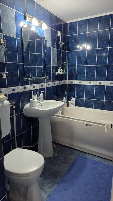 Apartament cu 2 camere decomandate