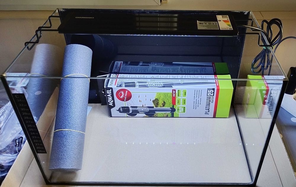 Употребяван аквариум + оборудване