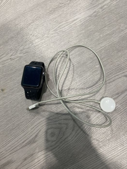 Продам Apple Watch 3 серии