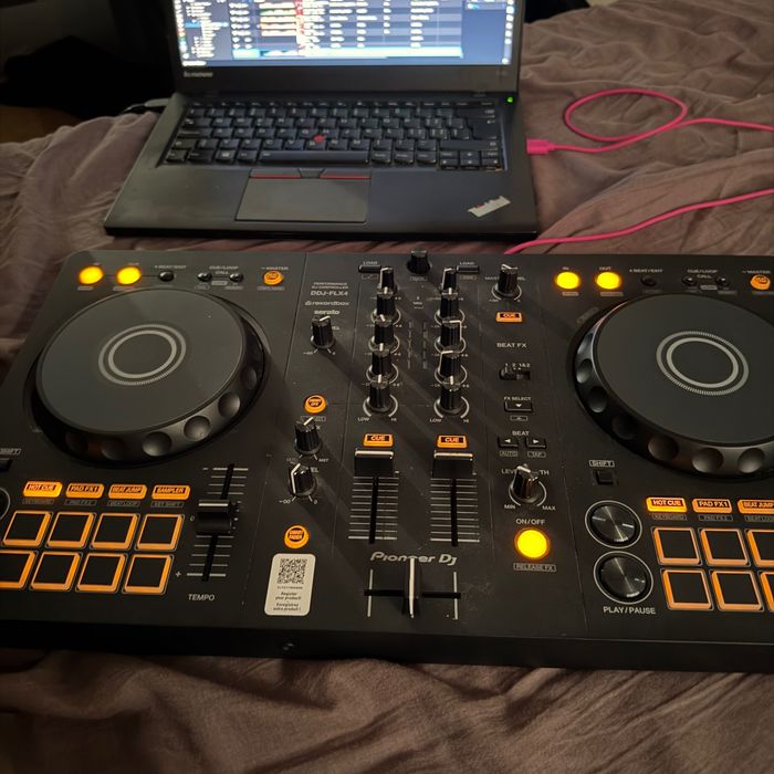 продавам ddj flx4