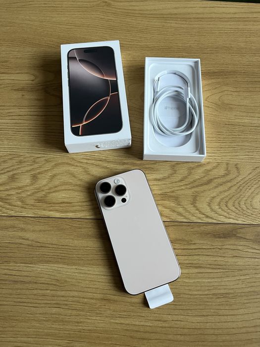 iPhone като нов 16 pro 128gb desert 90% бартер/заменям