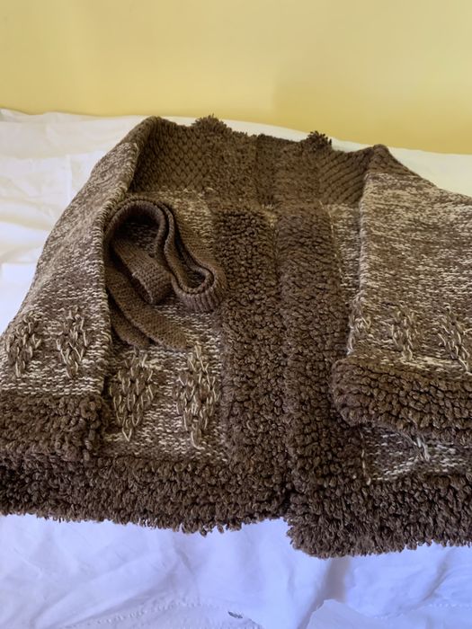 Пола и жилетка от естествена вълна