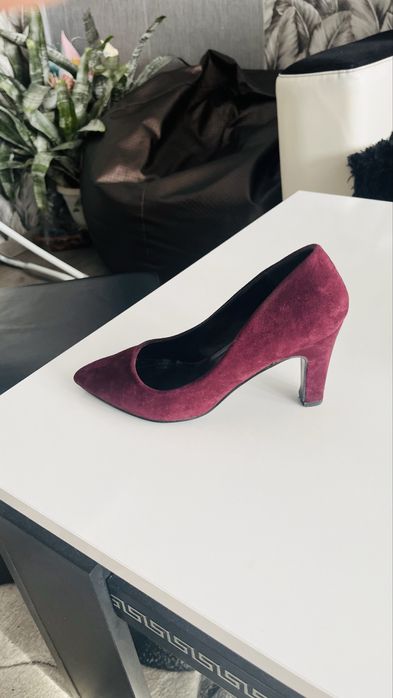 Обувки  цвят бордо