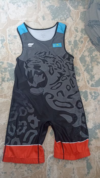 Спортивные костюмы