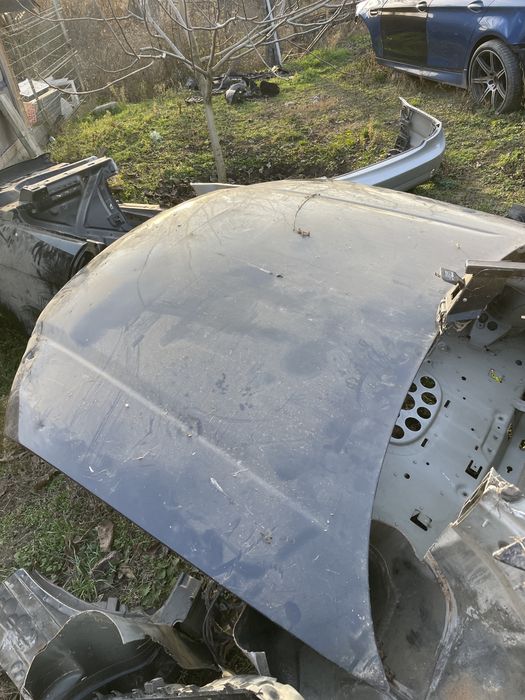 Преден капак audi a8 2003