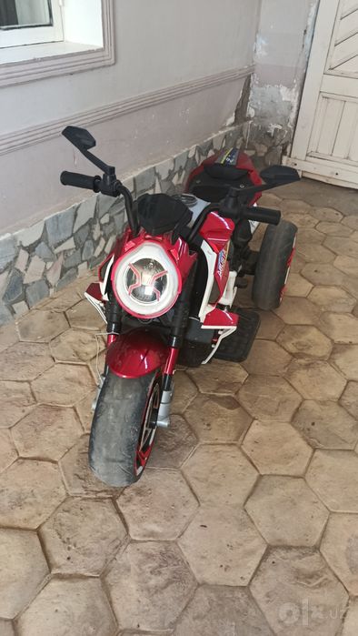 Bolalar motosikili holati yaxshi