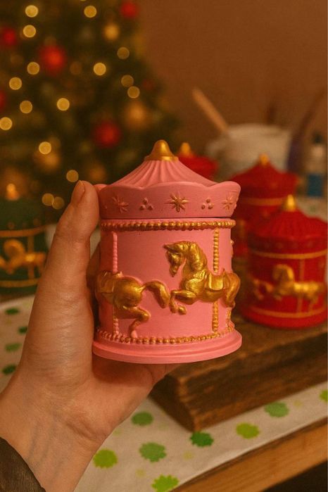 Свеча карусель символ нового года