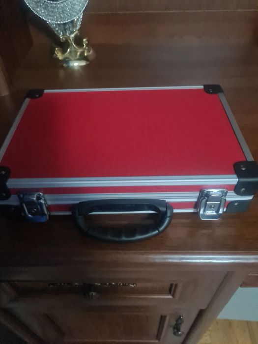 Продам маленький кеис