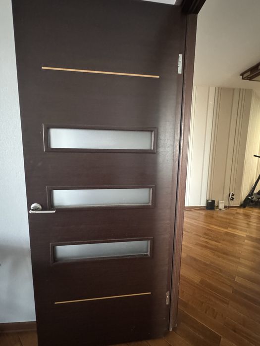 Продам межкомнатные двери