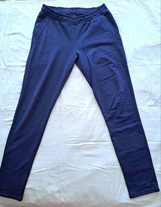 Дамско спортно долнище - тип анцунг