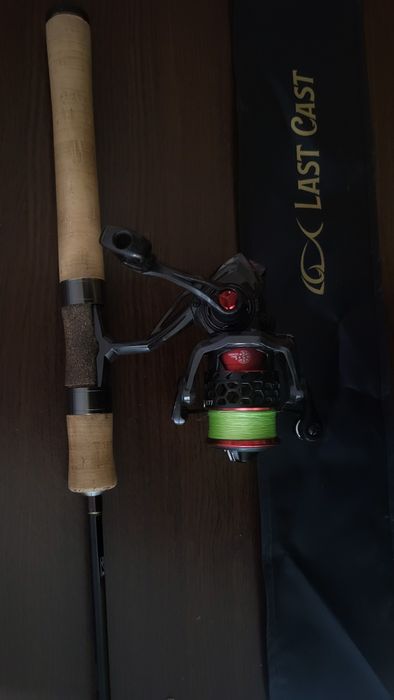 Продавам въдица и макара !