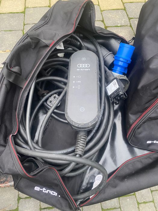 Stație de încărcare auto încărcător Audi E Tron