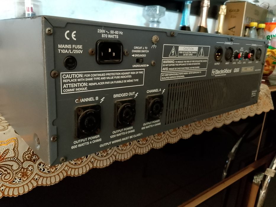 Vând putere amplificator