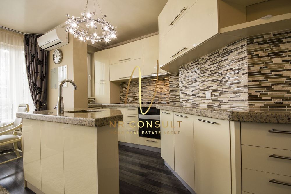 Продава се Тристаен апартамент в София, Манастирски ливади - 95 кв.м за 3148 €/кв.м - Снимка #2