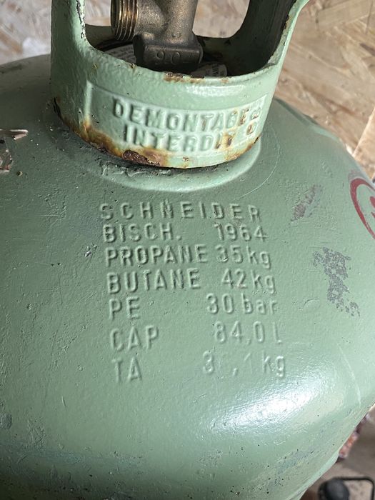 Vand butelii gaz 84 l capacitate