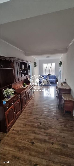 Apartament 4 camere, 2 bai, terasa - de inchiriat - Copou