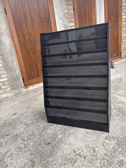 Черен стелаж