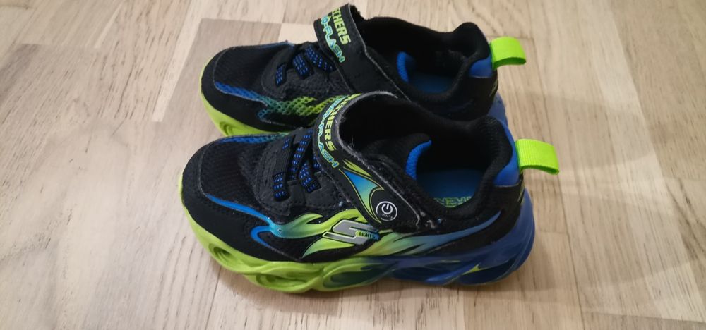 Adidasi Sckechers marime 27