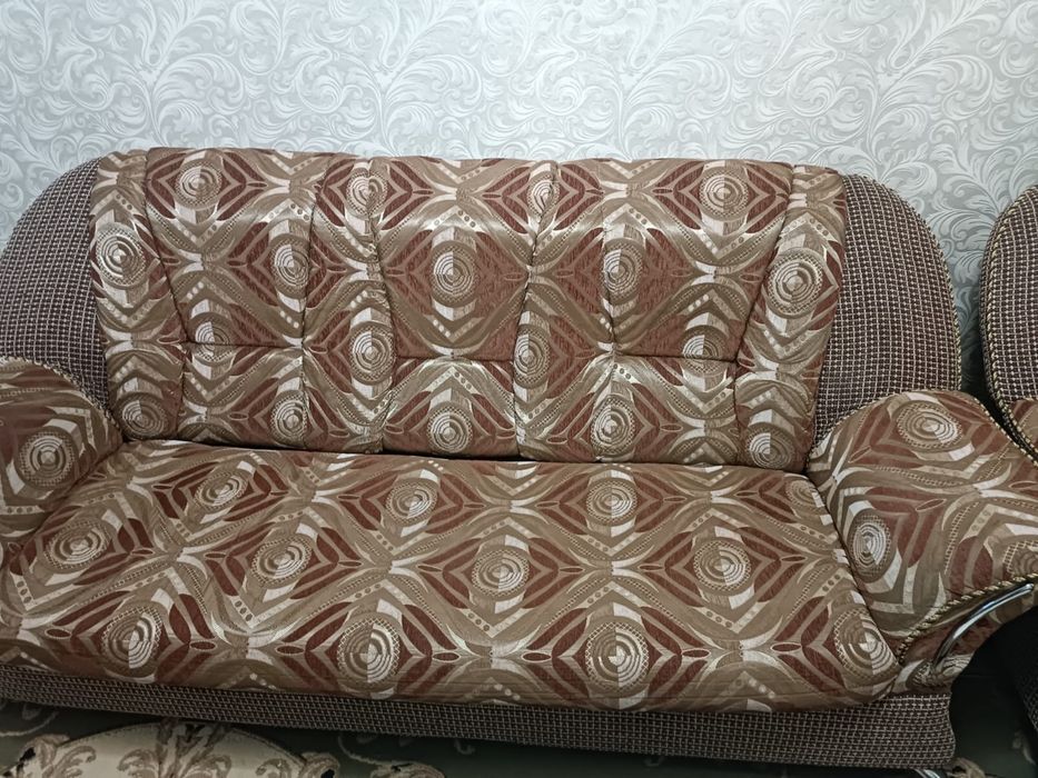Продам диван +2 кресла