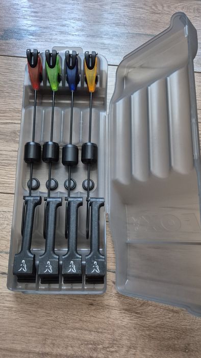 Vând set 4 swingere Fox MK3