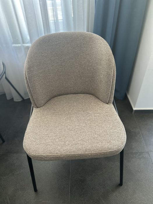 Продавам маса и столове 6 броя за трапезария