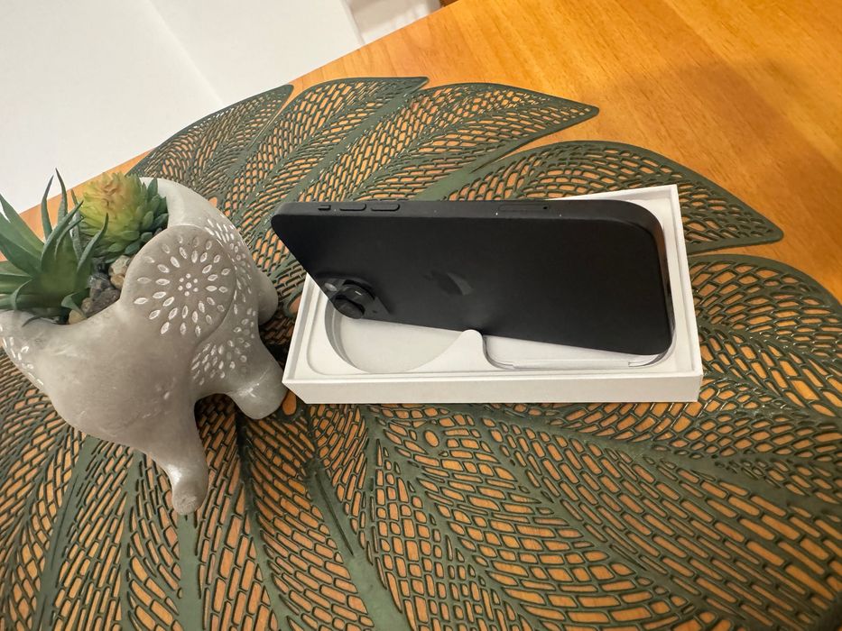 Iphone 15 84% перфектен