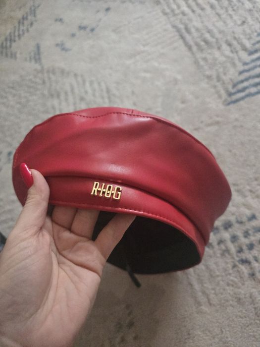 Продам берет новый..