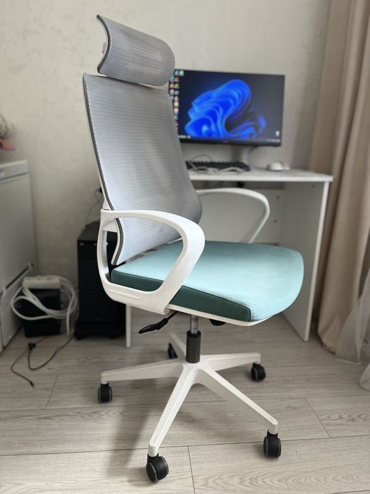 Продам компьютерное кресло