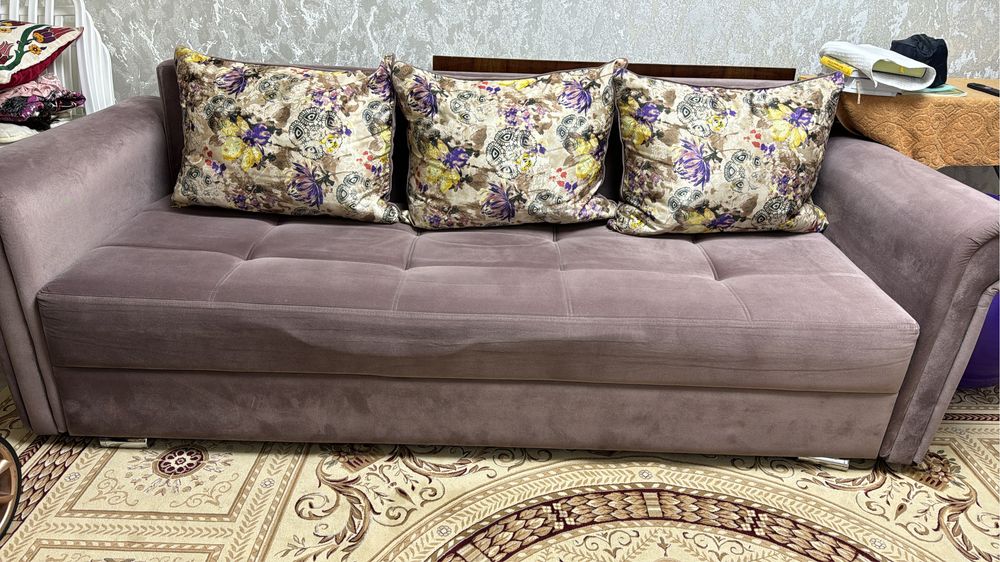 Диван для гостиной