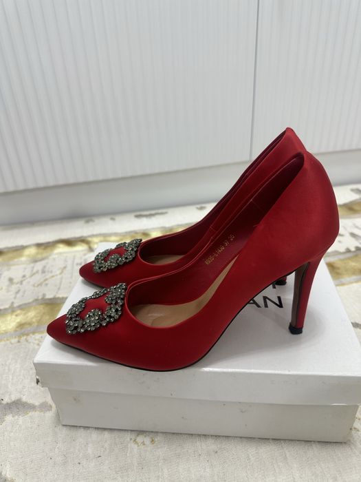 брендовый туфли новый