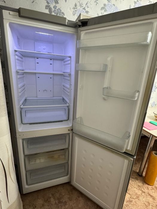 Продам холодильник