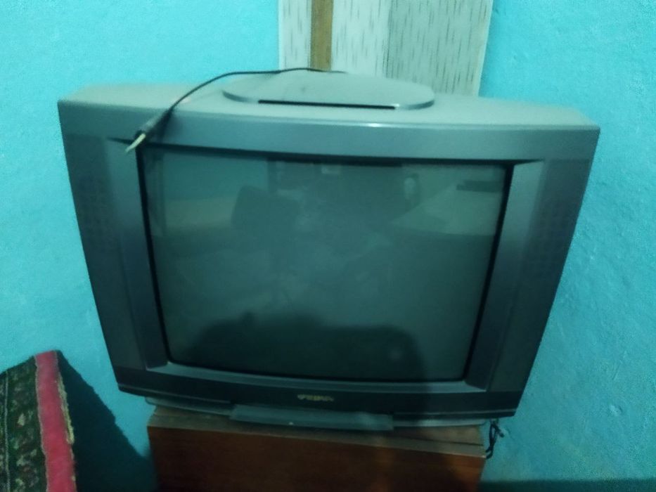 Телевизор цветной